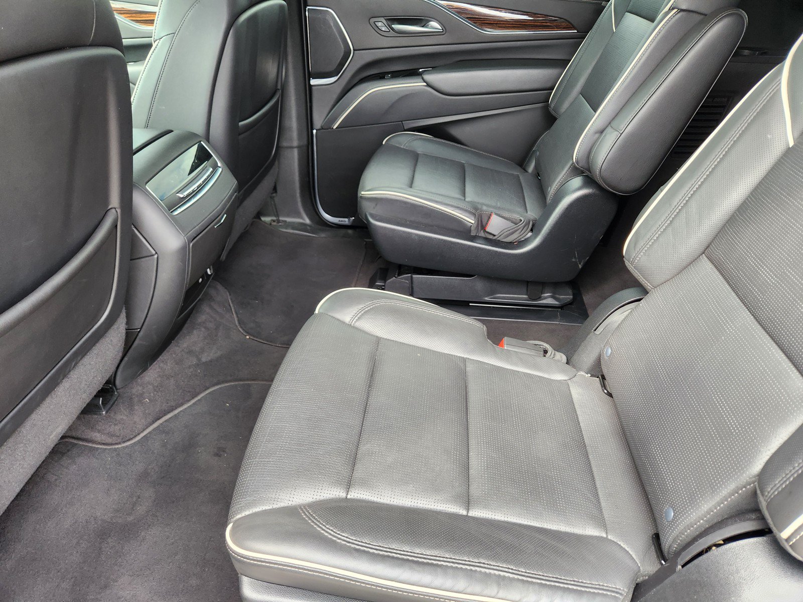 Used 2023 Cadillac Escalade ESV Premium Luxury AWD/4WD image 14