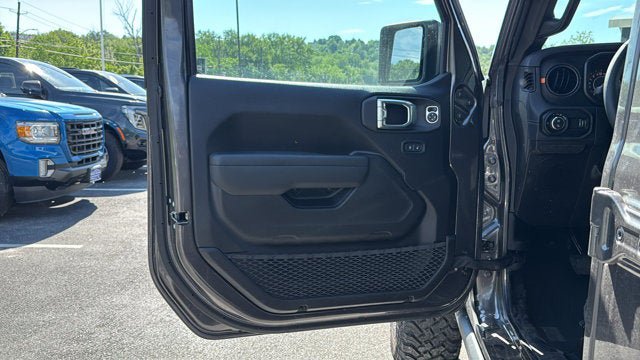 Used 2026 Jeep Gladiator Mojave w/ Safety Group AWD/4WD image 12