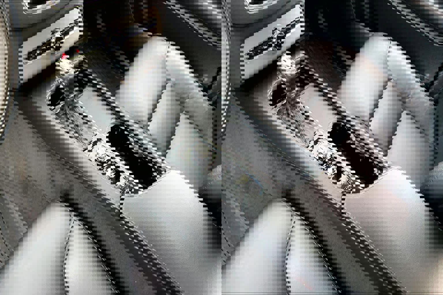 Used 2021 Volvo XC90 T5 Momentum w/ Protection Package Premier image 16