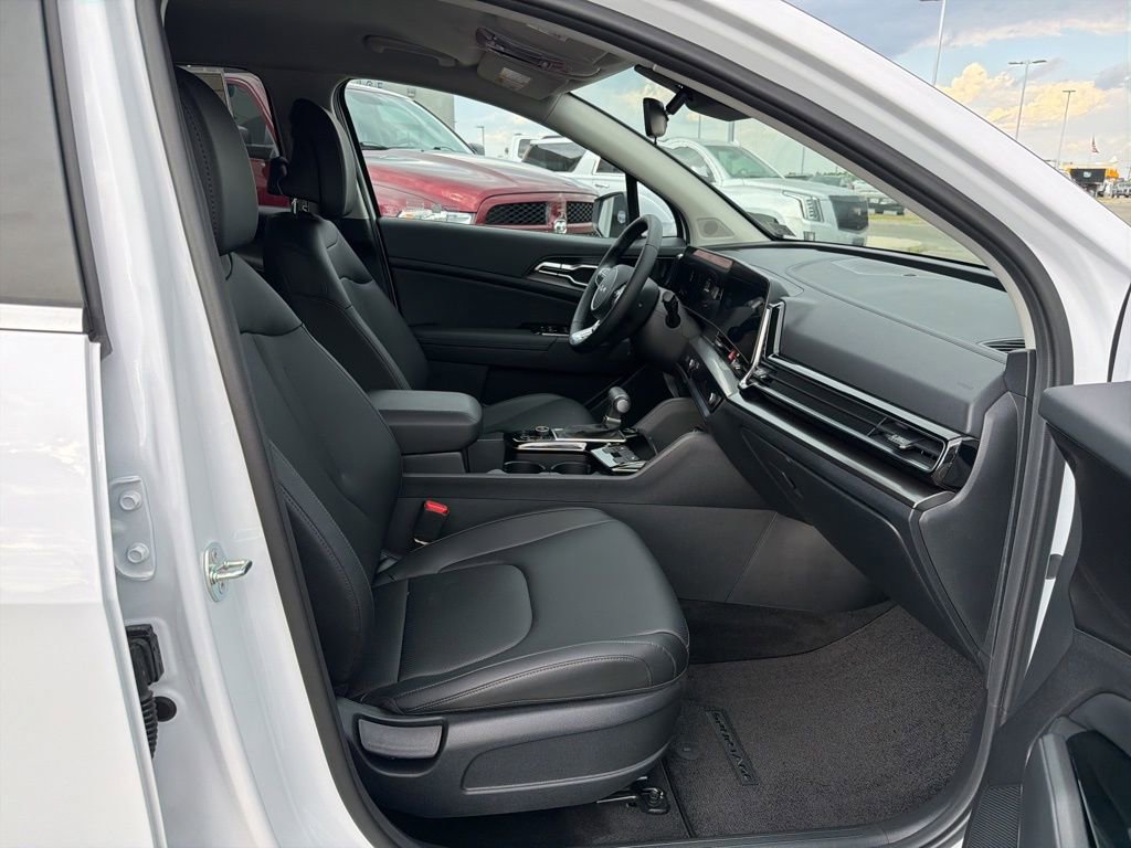 Used 2025 Kia Sportage EX FWD image 22