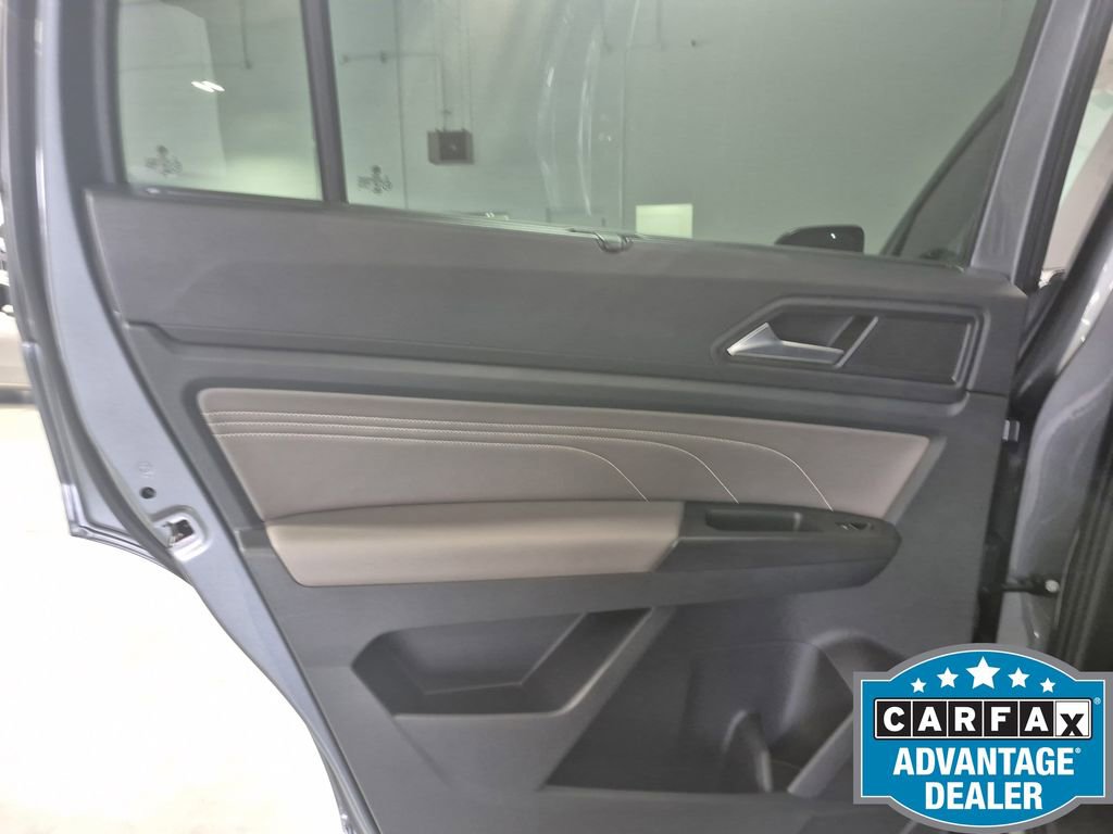 Used 2022 Volkswagen Atlas SEL AWD/4WD image 18