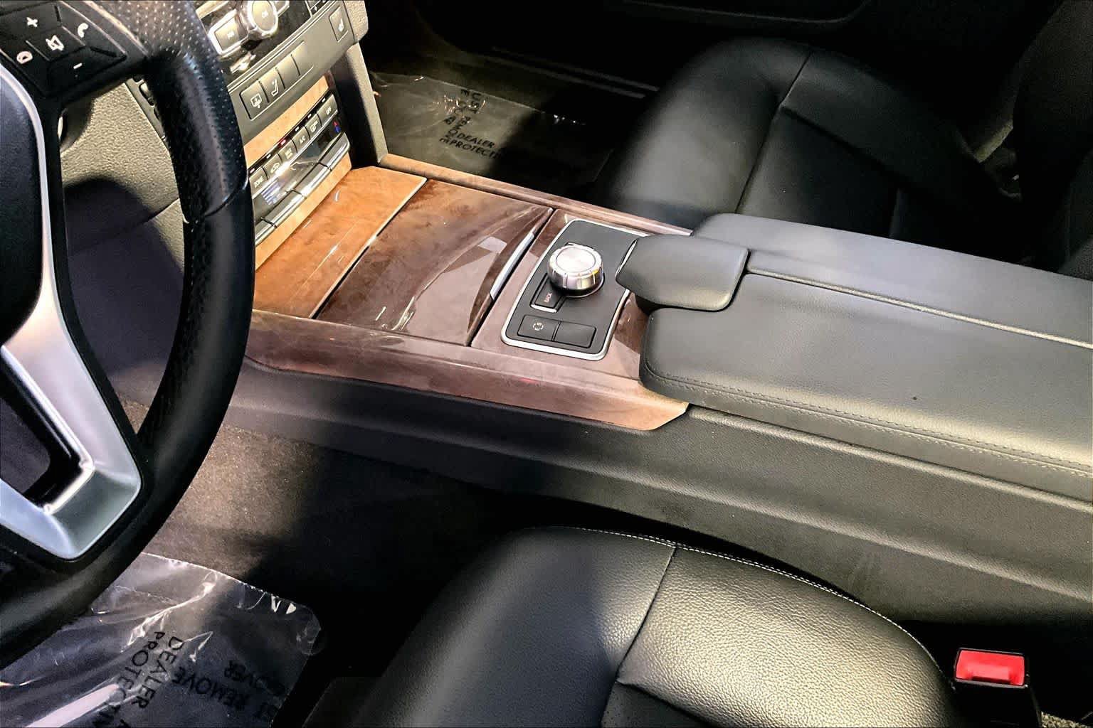 Used 2013 Mercedes-Benz E 350 4MATIC Sedan image 16