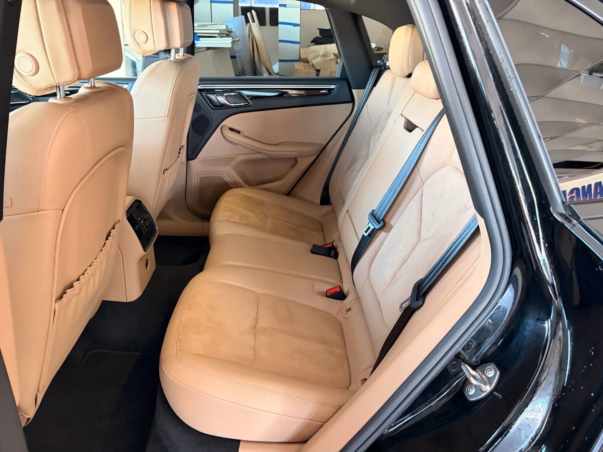 Used 2020 Porsche Macan Sport Edition image 14