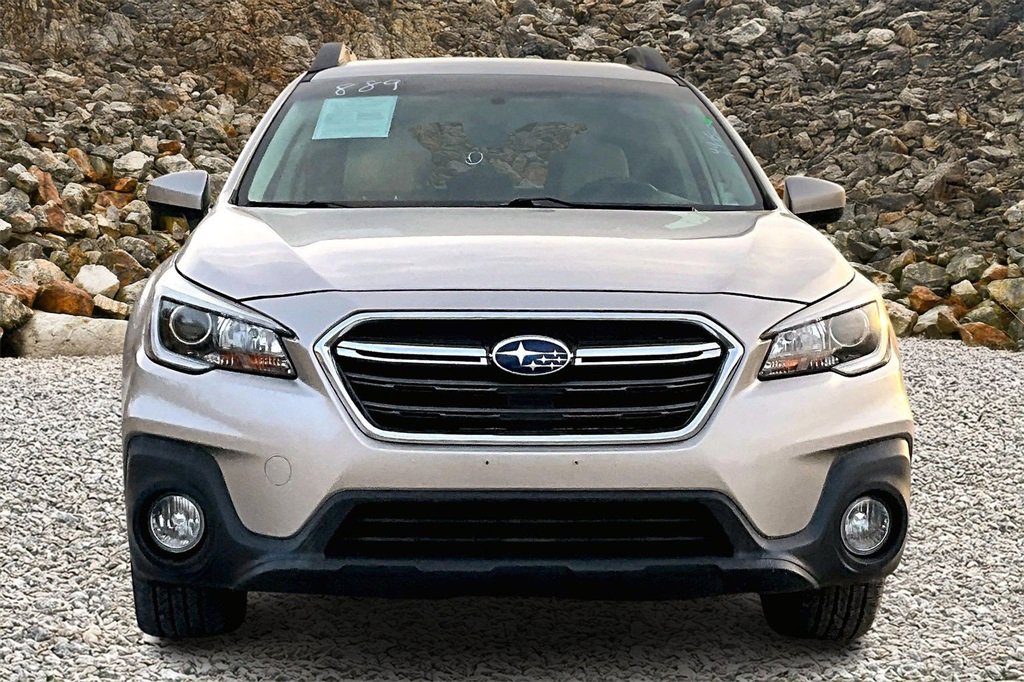Used 2018 Subaru Outback 2.5i Premium image 3