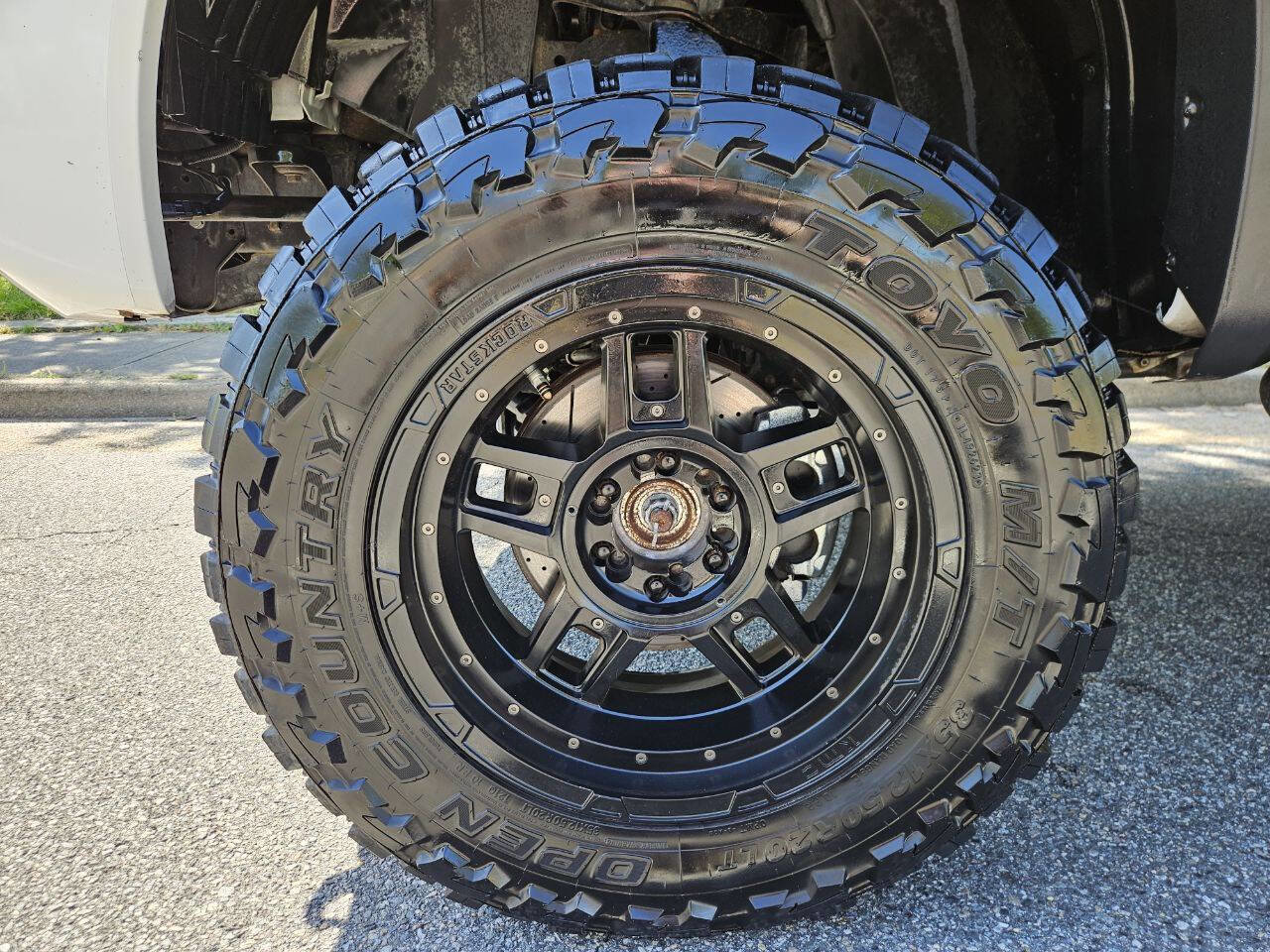 Used 2012 Nissan Titan SL w/ SL Technology Pkg AWD/4WD image 26