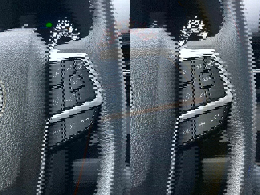 Certified 2023 Toyota Sienna XLE image 19