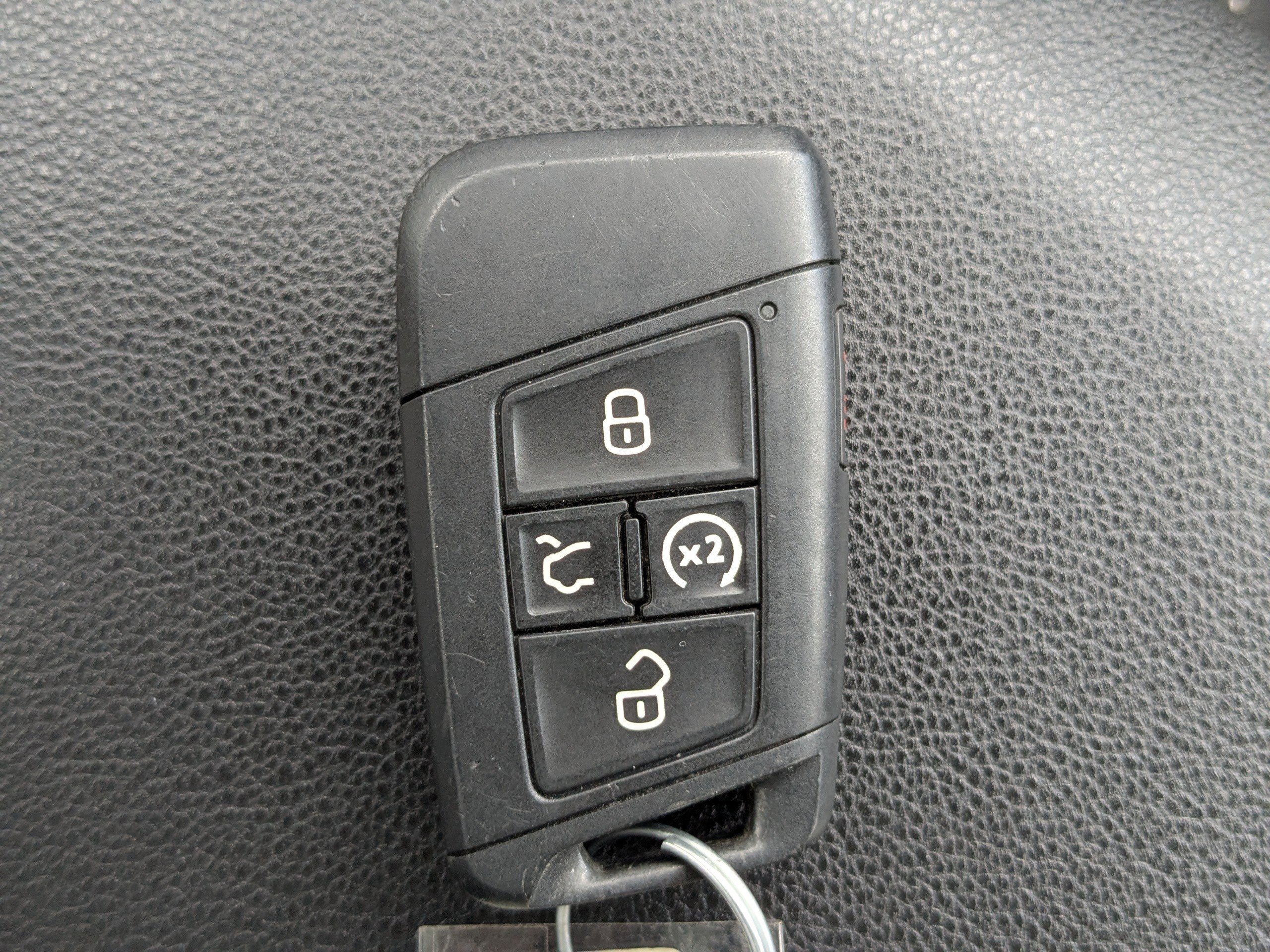 Used 2024 Volkswagen Jetta SE FWD image 28