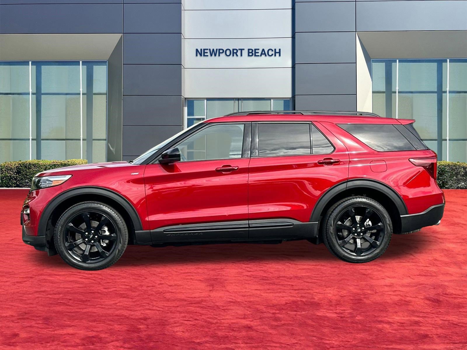 Used 2023 Ford Explorer ST-Line w/ Class IV Trailer Tow Package image 2