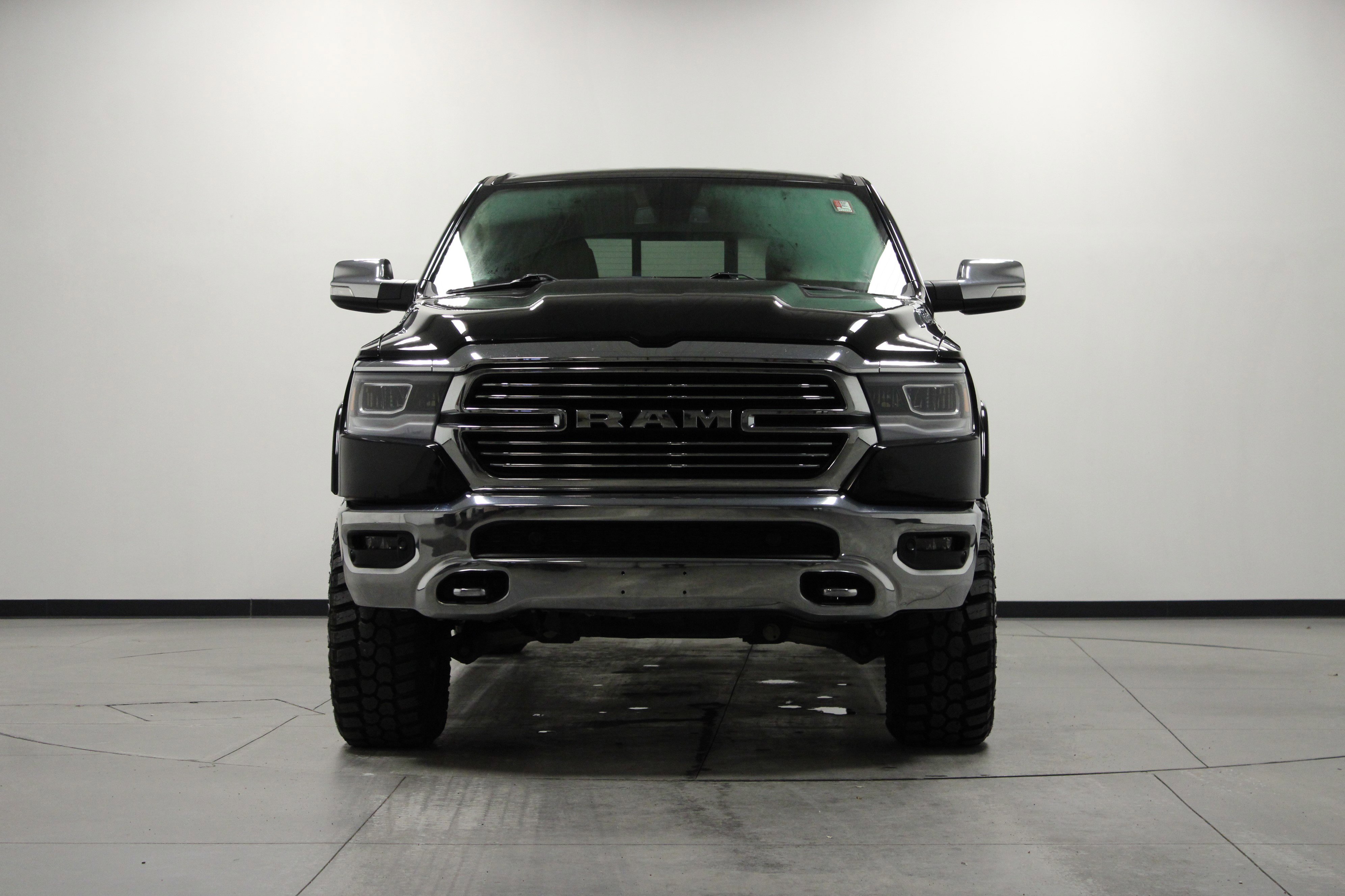 Used 2020 RAM 1500 Laramie image 9