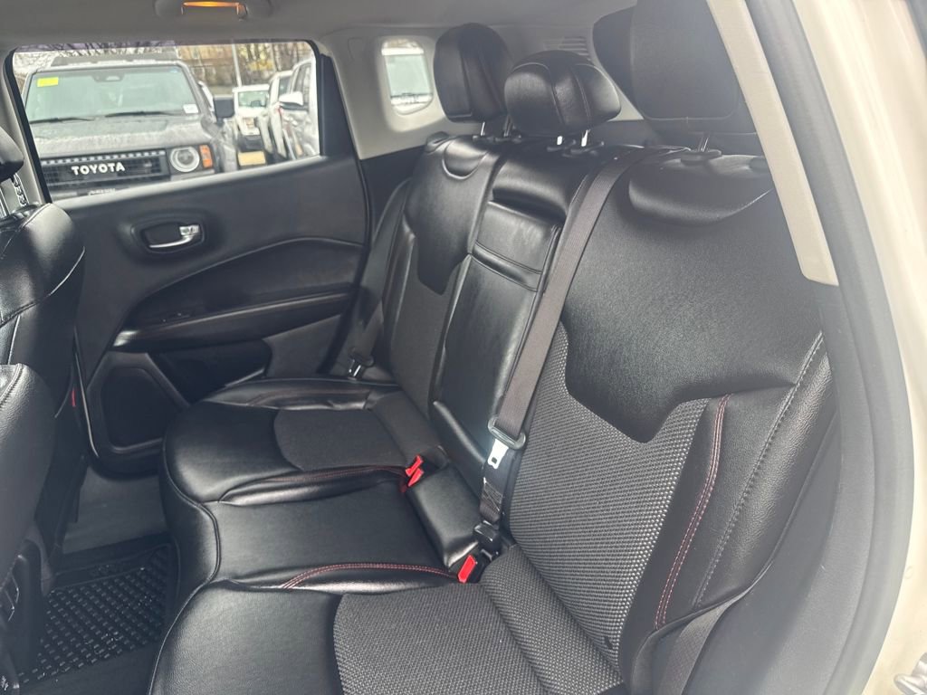 Used 2019 Jeep Compass Trailhawk image 33