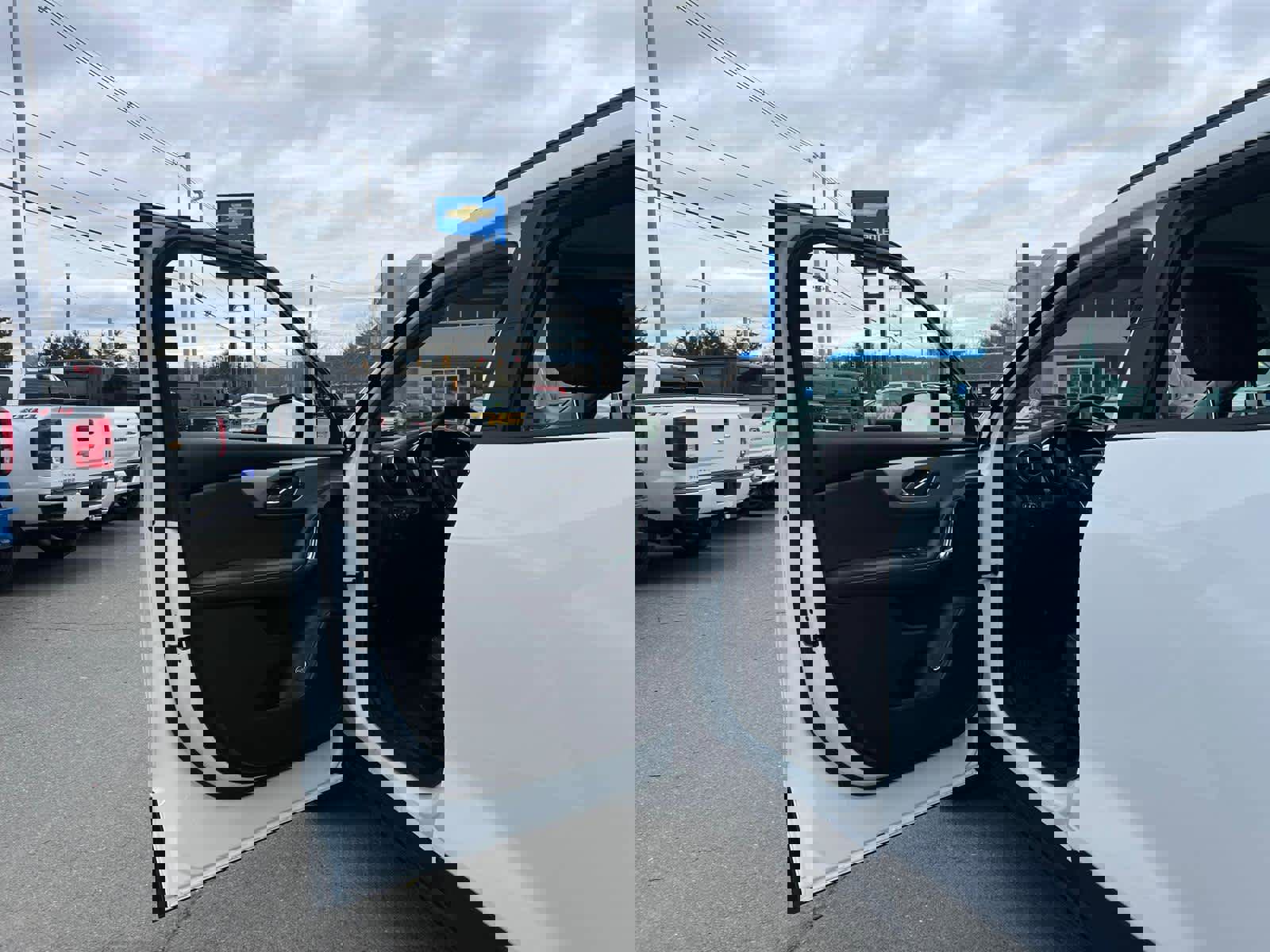 Certified 2023 Chevrolet Blazer LT w/ LPO, Black Sport Package image 15