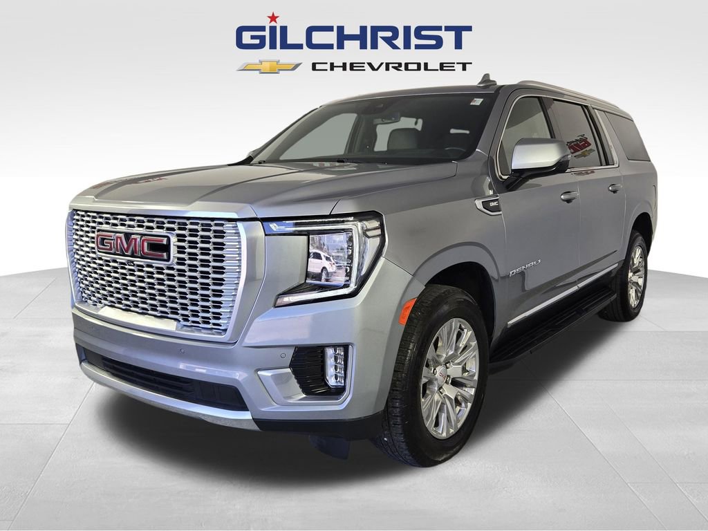 Used 2023 GMC Yukon XL Denali image 3