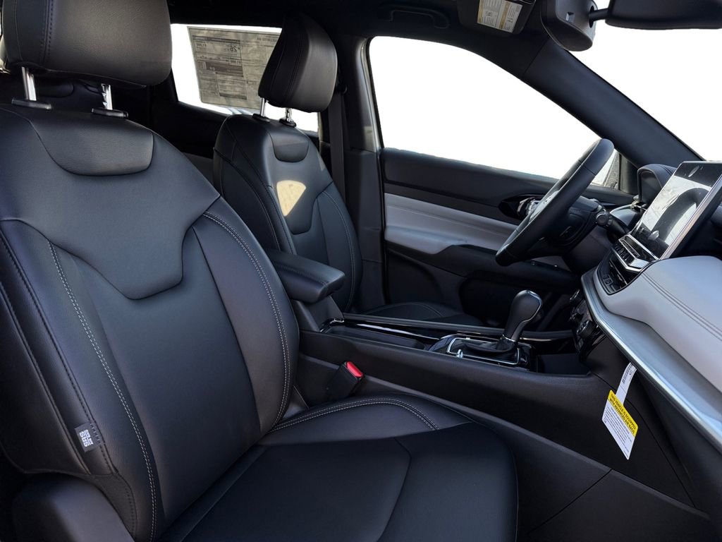 New 2026 Jeep Compass Limited AWD/4WD image 15