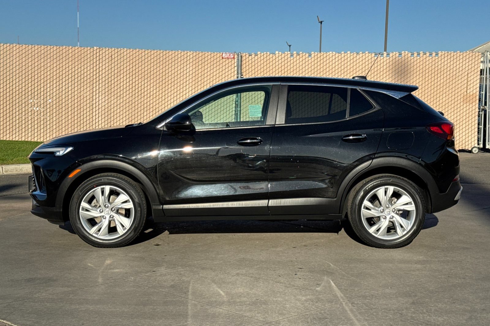 Certified 2024 Buick Encore GX Preferred FWD image 7