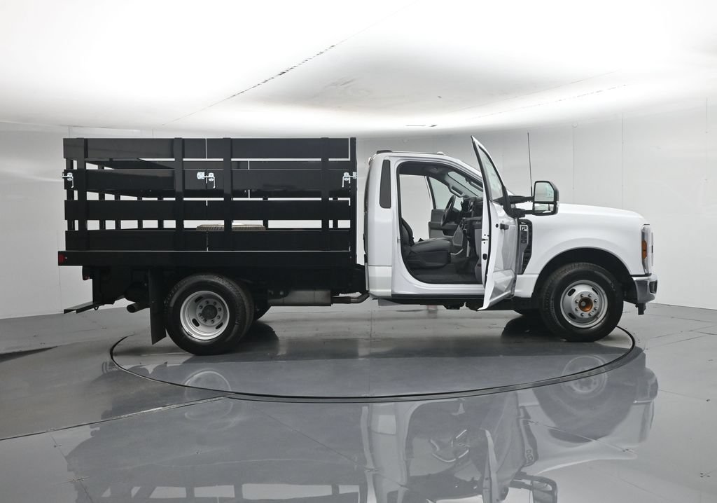 New 2026 Ford F350 XL w/ XL Chrome Package RWD image 4
