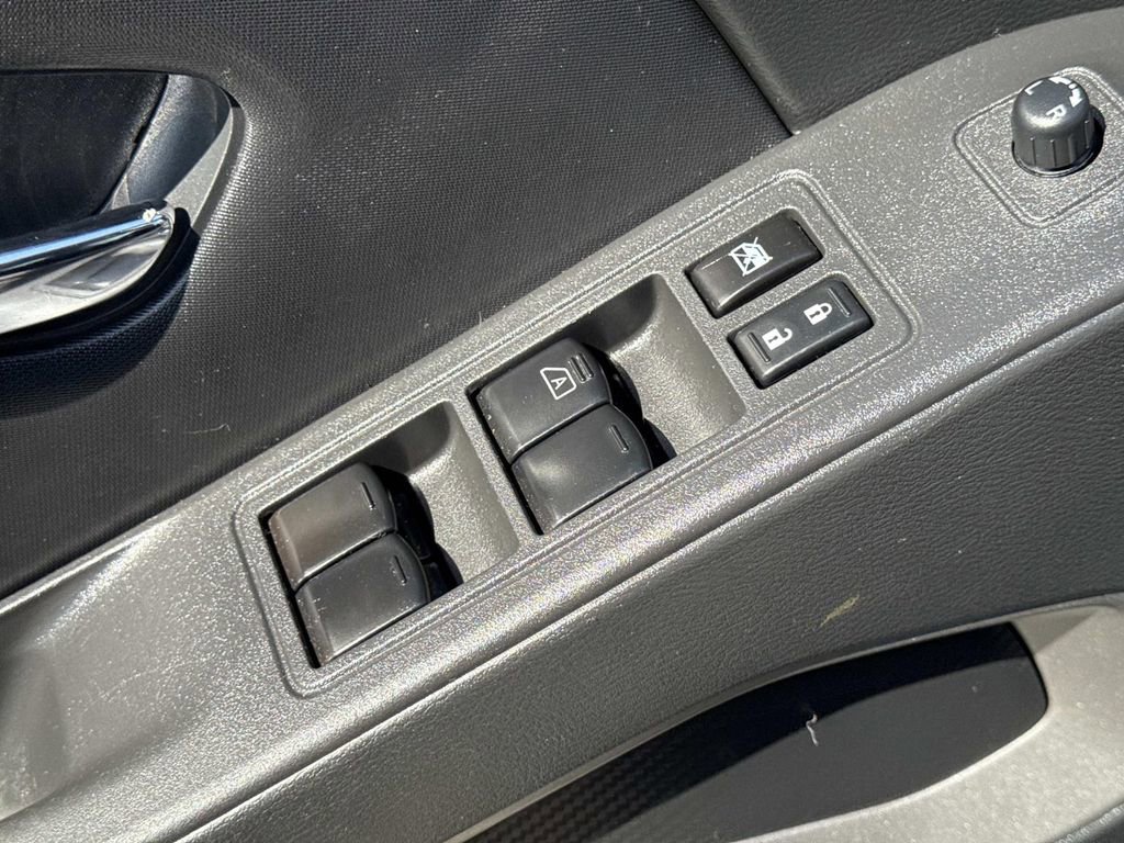 Used 2022 Nissan Frontier SV image 18