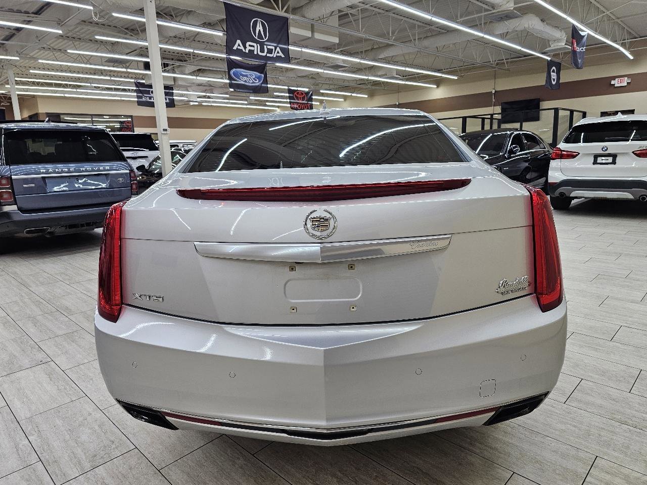 Used 2014 Cadillac XTS Luxury image 7