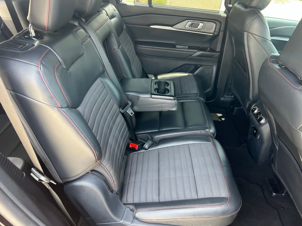 Used 2025 Ford Explorer ST-Line w/ Premium Package RWD image 36