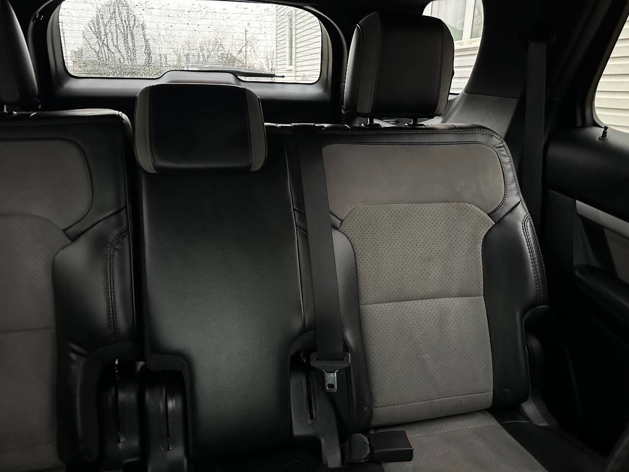 Used 2017 Ford Explorer XLT w/ Equipment Group 202A image 23