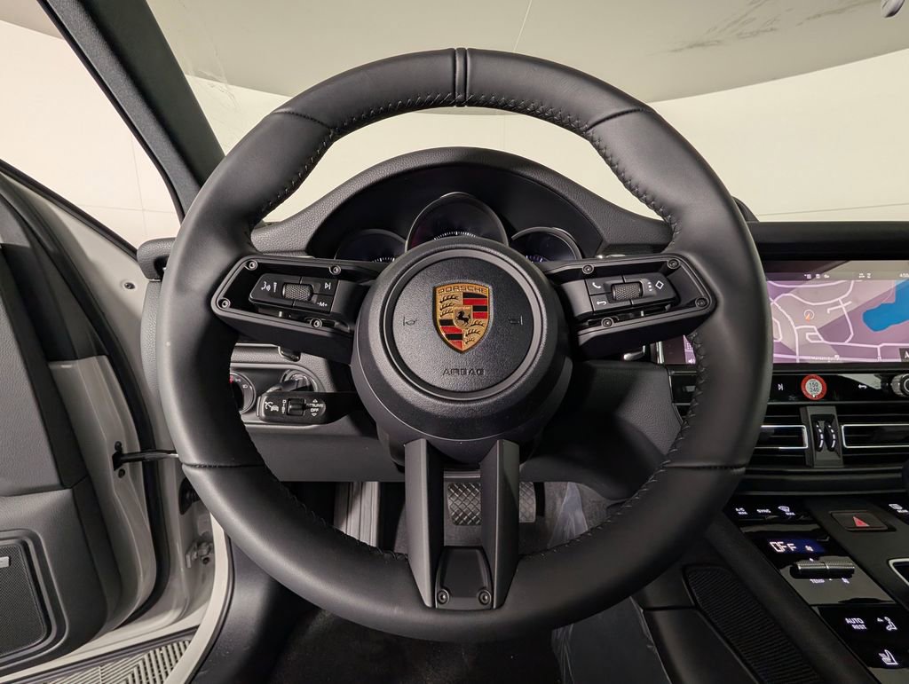 New 2026 Porsche Macan image 36