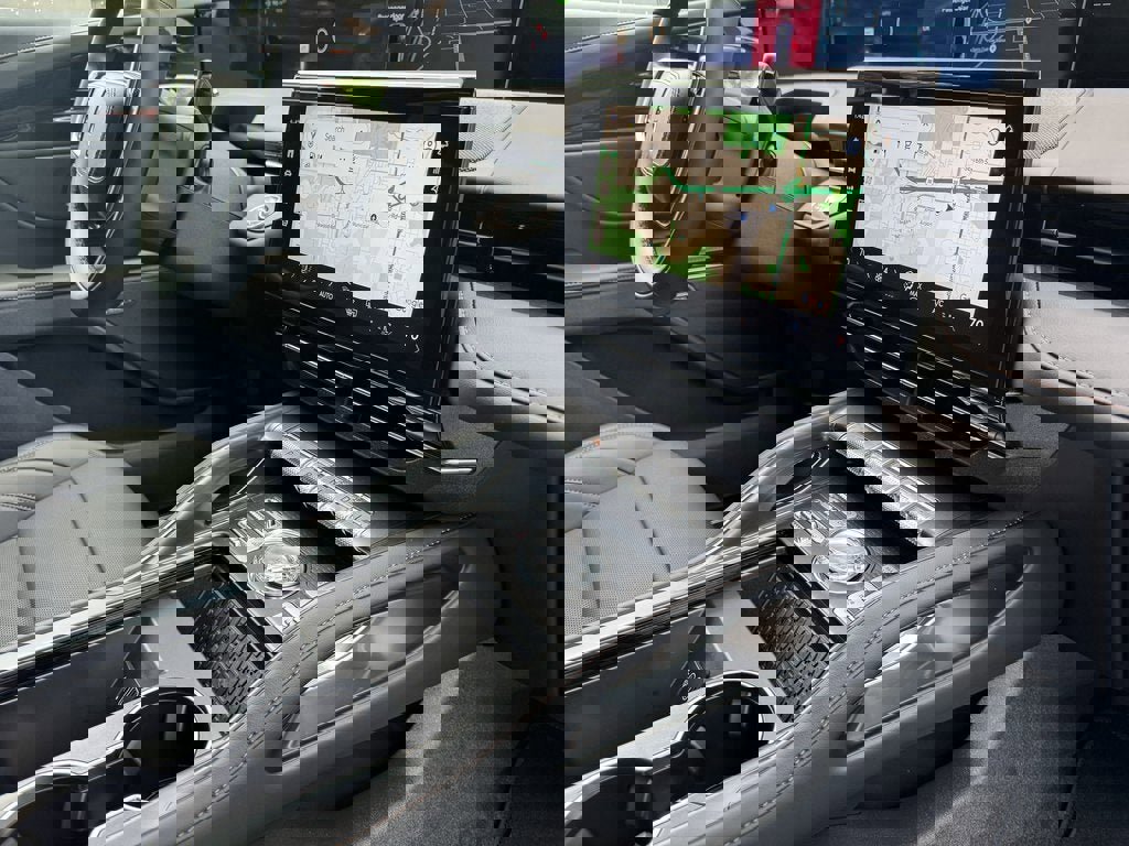 New 2025 Lincoln Nautilus Premier w/ Equipment Group 102A image 26