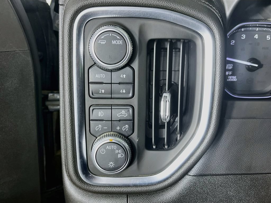Used 2020 GMC Sierra 1500 Elevation w/ Elevation Value Package AWD/4WD image 13