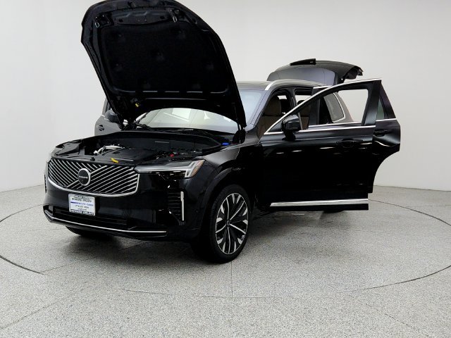 New 2026 Volvo XC90 B6 Plus w/ Protection Package AWD/4WD image 9