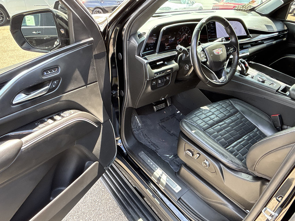 Used 2023 Cadillac Escalade ESV V w/ Heavy-Duty Trailer Package AWD/4WD image 16