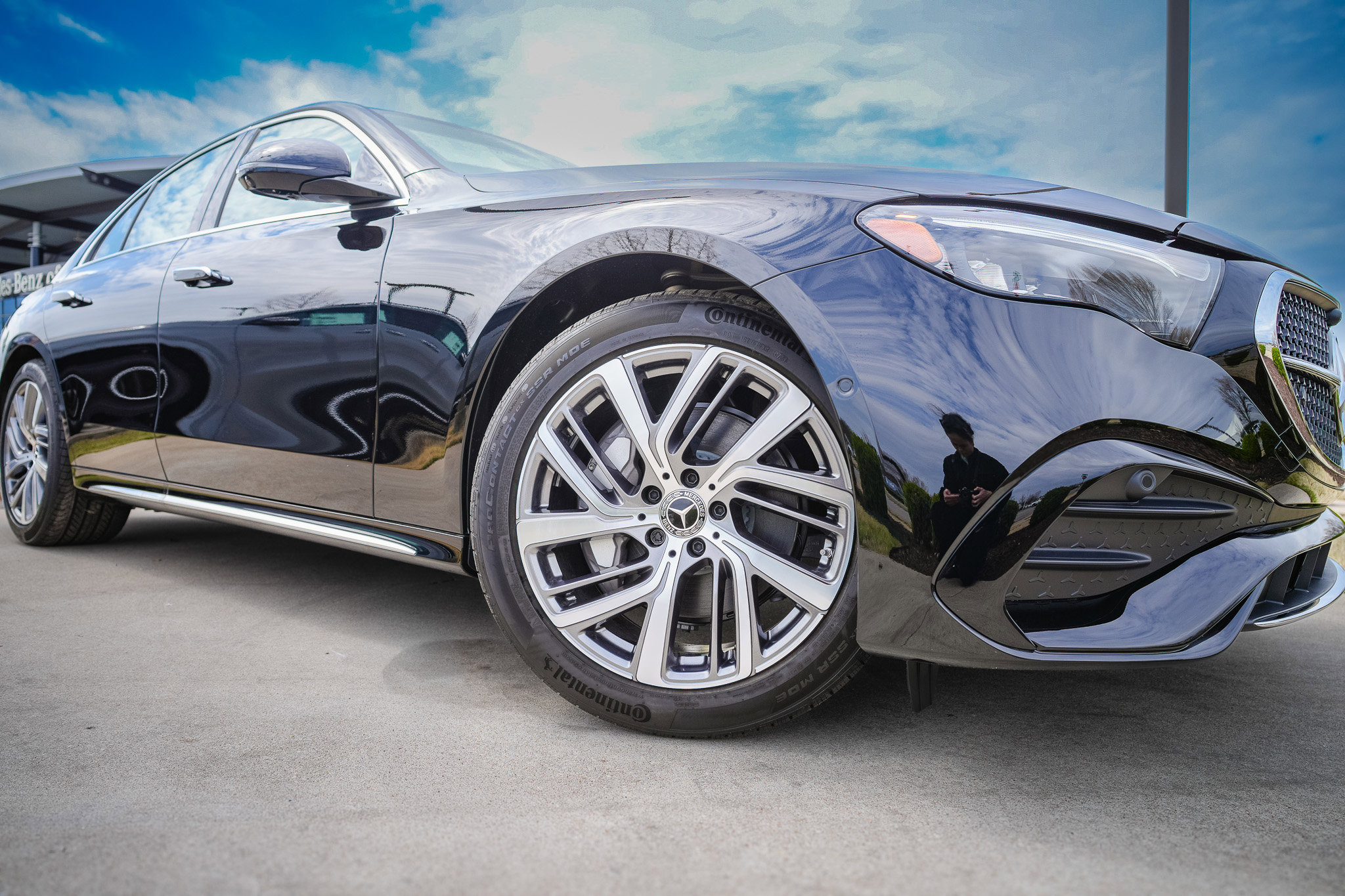 New 2026 Mercedes-Benz E 350 4MATIC Sedan image 3