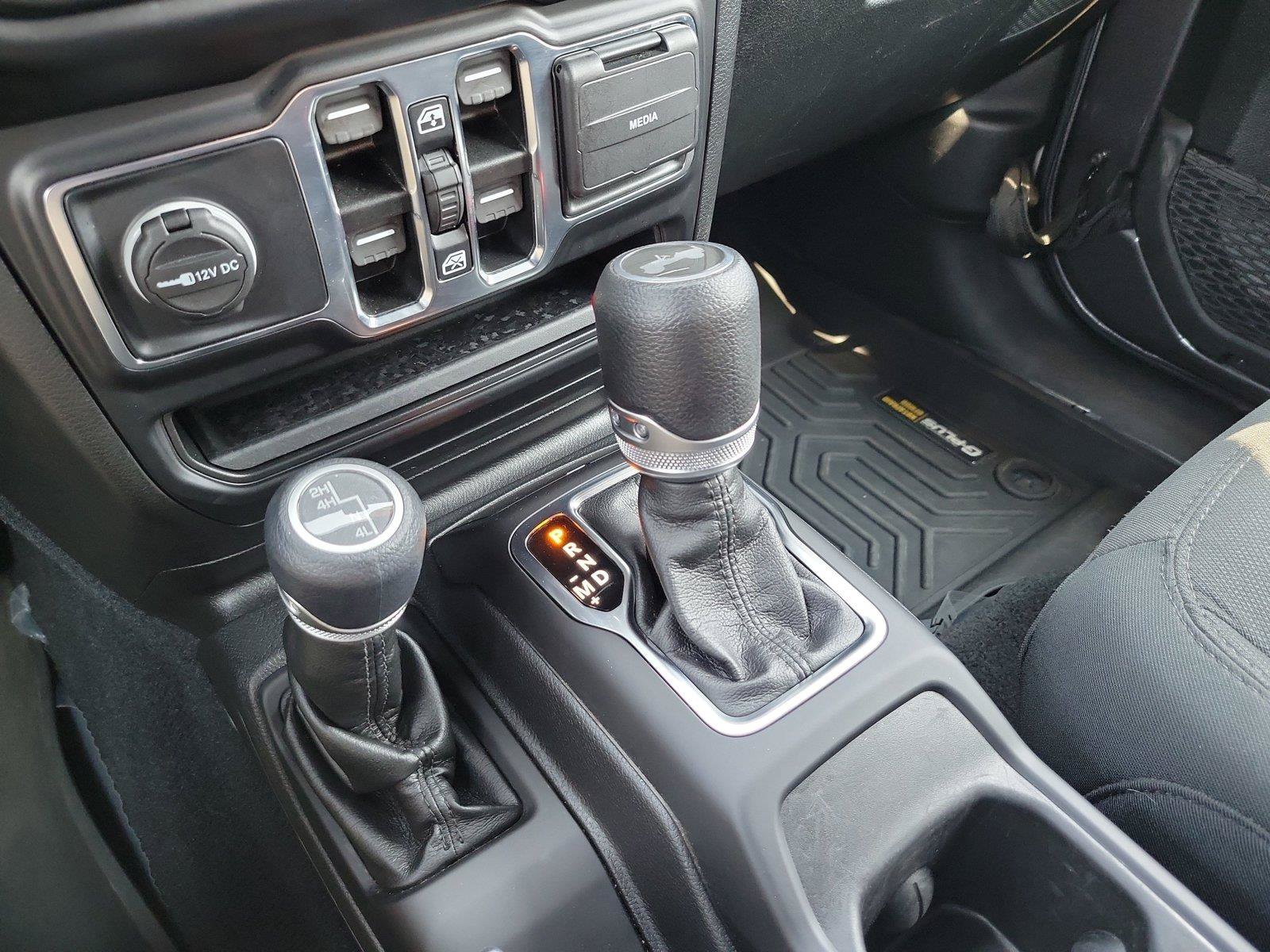 Used 2022 Jeep Wrangler Unlimited Sport AWD/4WD image 25