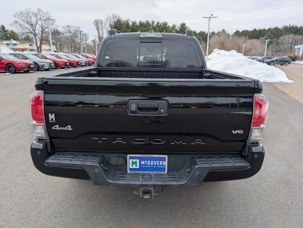 Used 2018 Toyota Tacoma Limited image 4