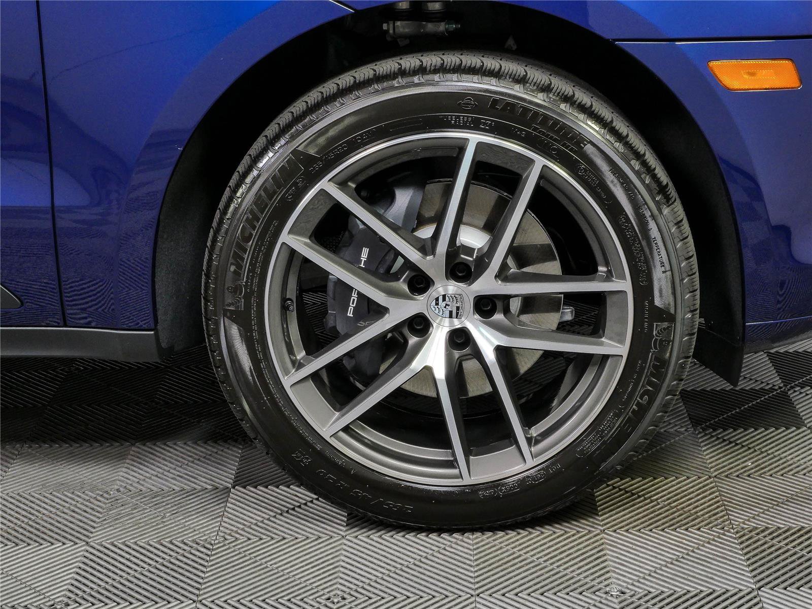 New 2026 Porsche Macan Turbo AWD/4WD image 40