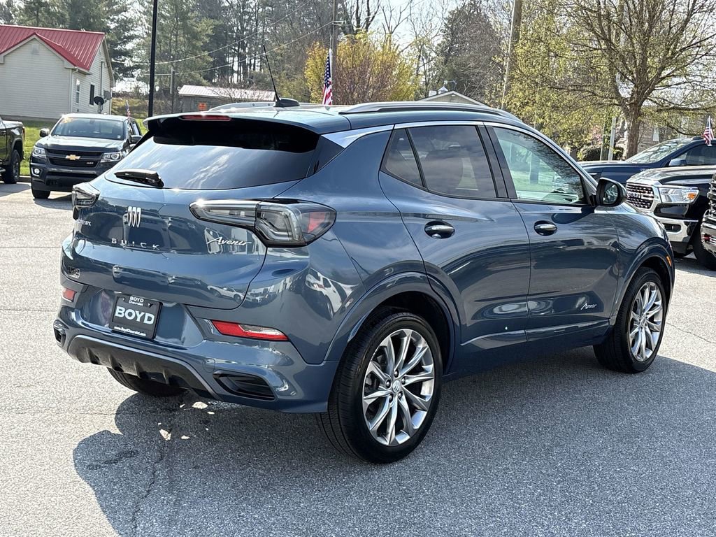 Used 2024 Buick Encore GX Avenir image 10