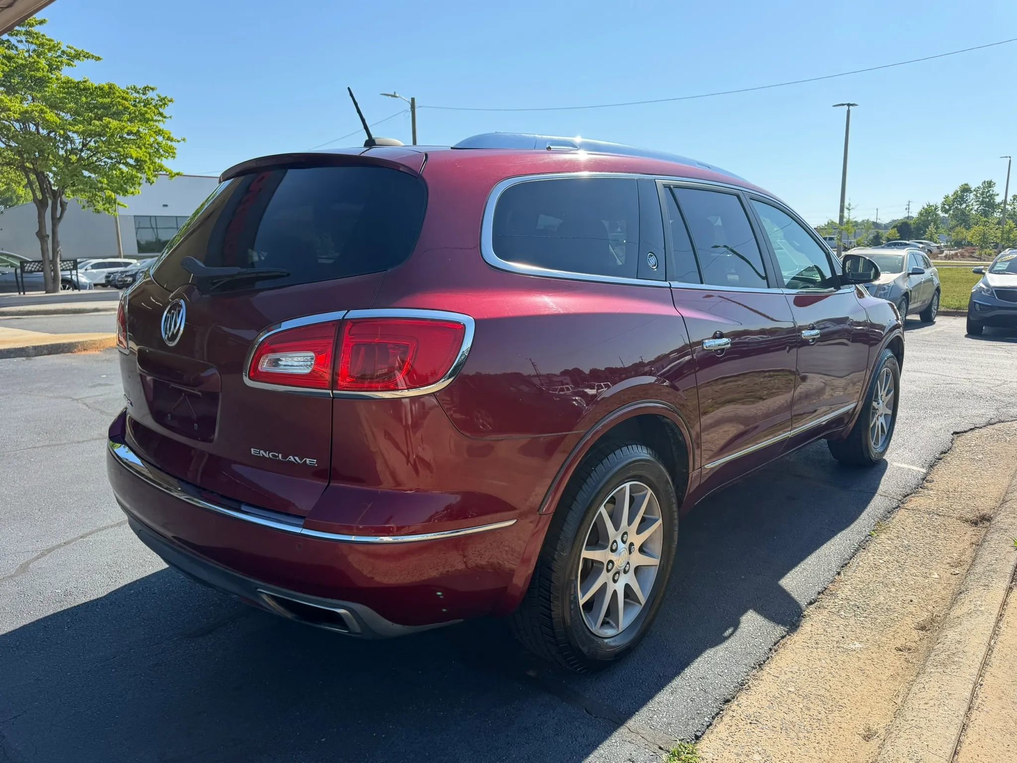 Used 2017 Buick Enclave Convenience FWD image 7