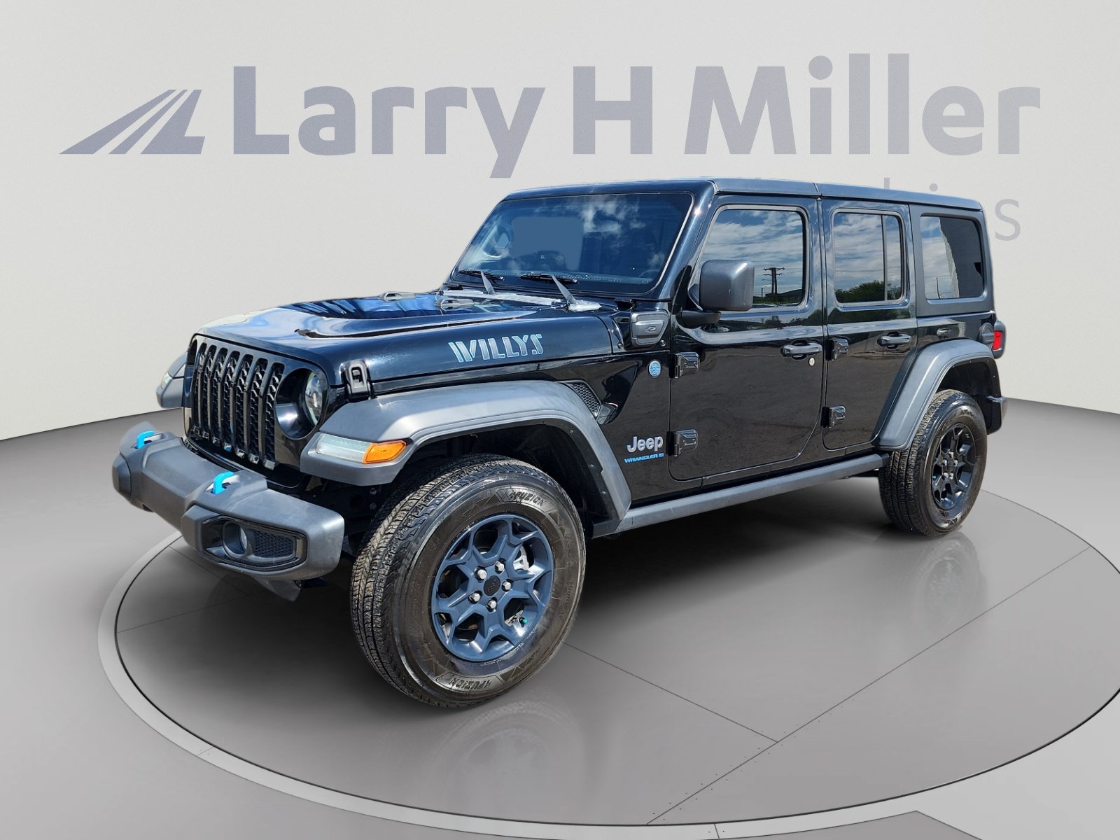 Used 2023 Jeep Wrangler Unlimited w/ 8.4" Radio Group AWD/4WD video 1