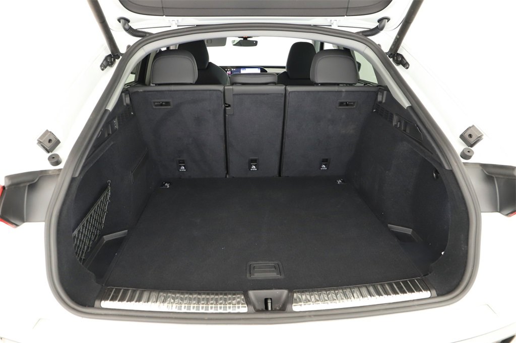 Certified 2025 Audi Q5 Prestige w/ 20" Wheel Package image 29