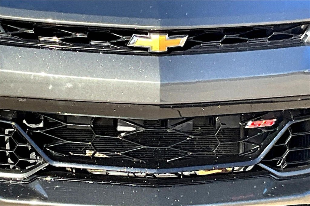 Used 2018 Chevrolet Camaro SS image 12