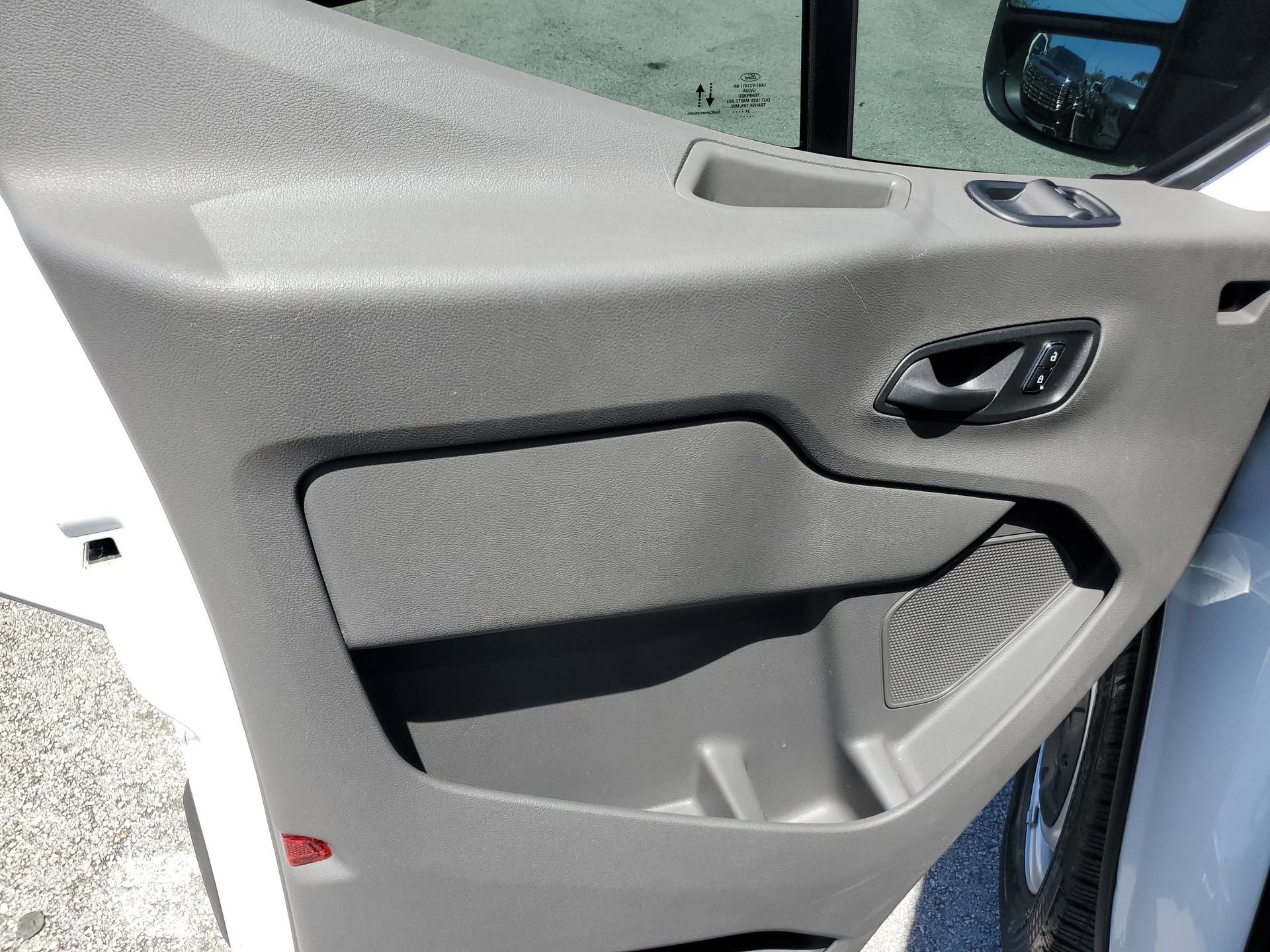 Used 2024 Ford Transit 250 148 Medium Roof RWD image 10
