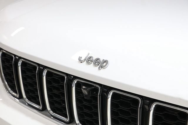 Used 2023 Jeep Grand Cherokee L Limited w/ Luxury Tech Group II AWD/4WD image 12