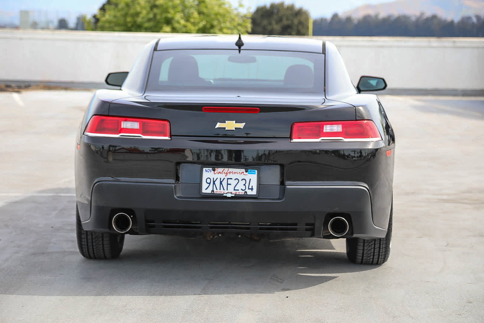 Used 2015 Chevrolet Camaro LS RWD image 6