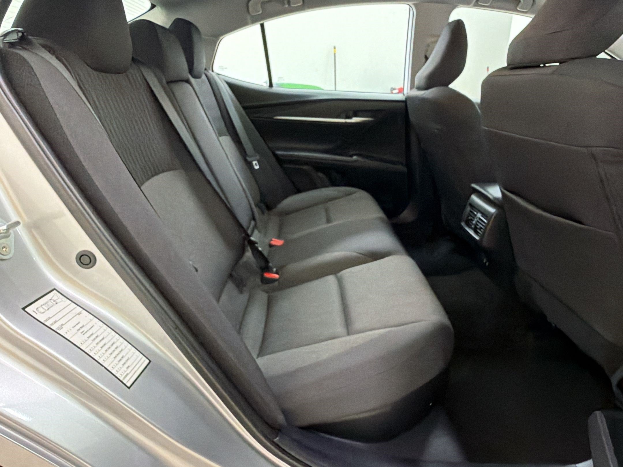 Used 2025 Toyota Camry LE FWD image 32