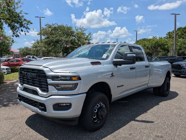 New 2026 RAM 3500 Big Horn AWD/4WD image 8