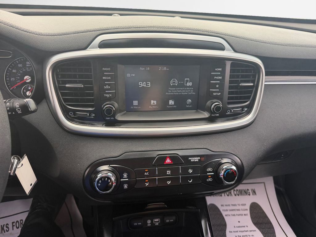 Used 2019 Kia Sorento LX image 22