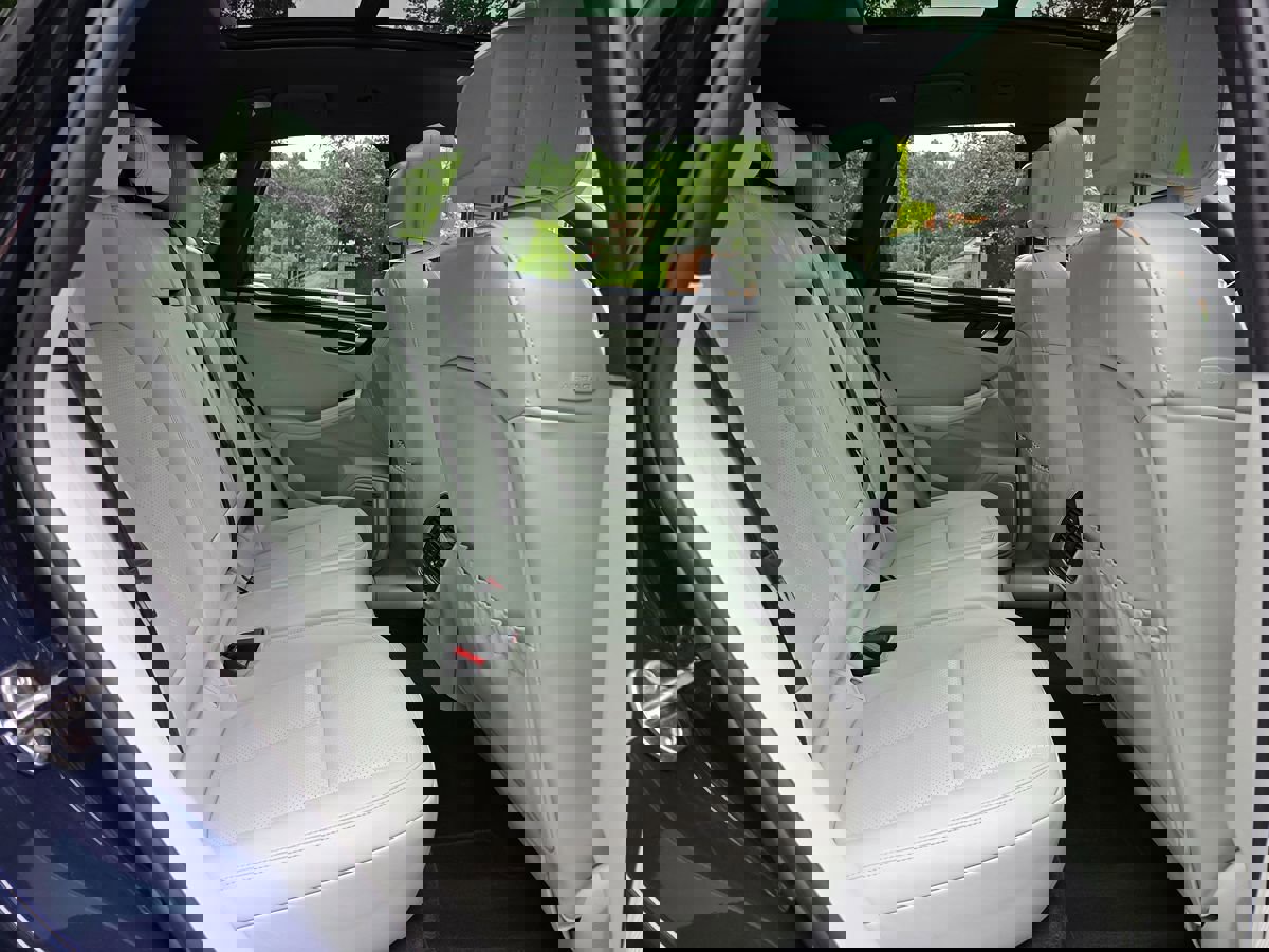 Used 2023 Porsche Macan image 18