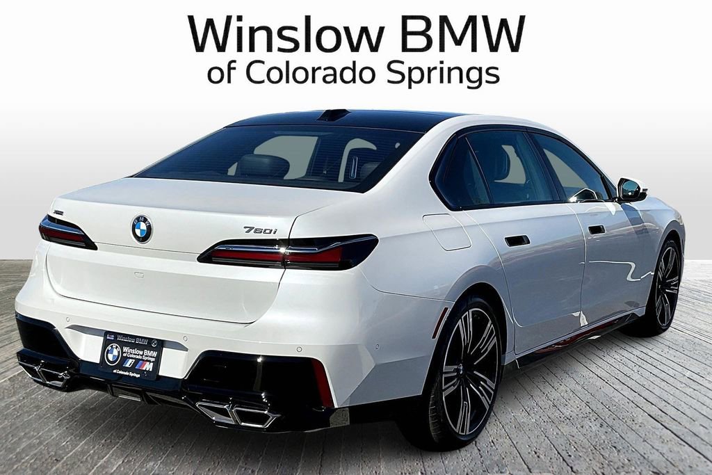 Used 2025 BMW 760i xDrive w/ Premium Package image 6