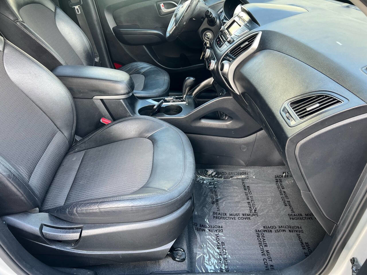 Used 2013 Hyundai Tucson GLS image 10