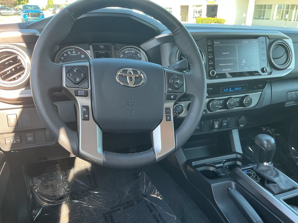 Used 2023 Toyota Tacoma SR5 AWD/4WD image 16