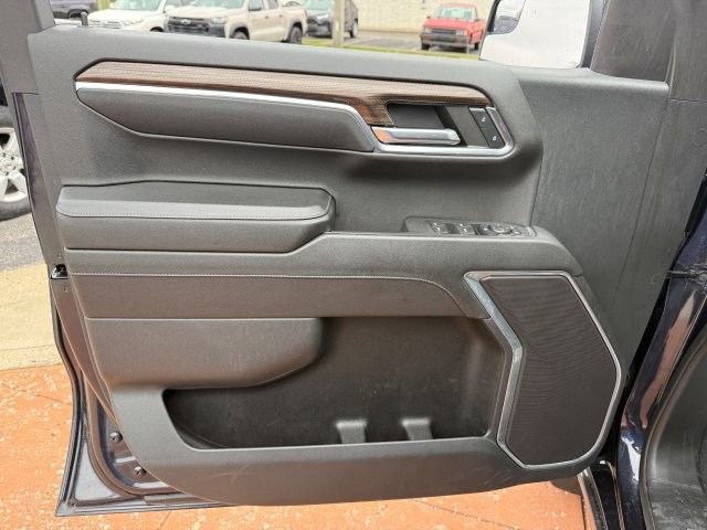 Used 2023 Chevrolet Silverado 1500 LT AWD/4WD image 10