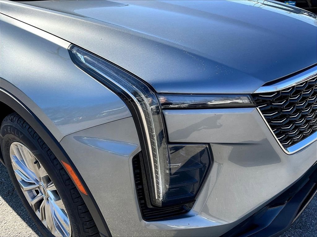Used 2025 Cadillac XT4 Premium Luxury image 29