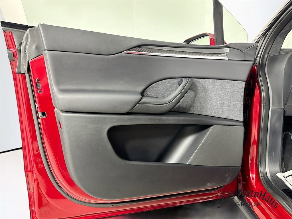 Used 2025 Tesla Model X Plaid image 22